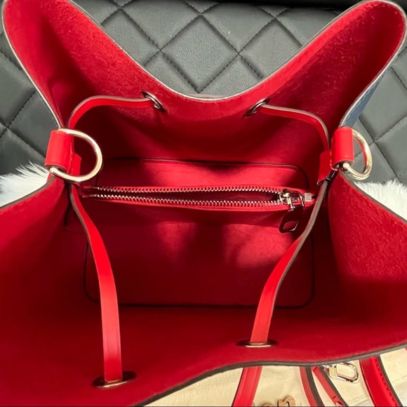 SOLD! Louis Vuitton Neonoe MM in Epi Leather Blue and Red - Picture 7 of 16